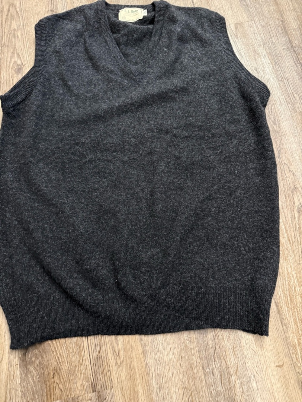 VTG L.L. Bean • Virgin Lambswool Sweater Vest - Picture 4 of 8